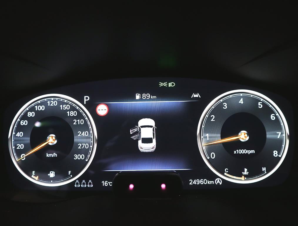 Genesis G70 - Vista 7