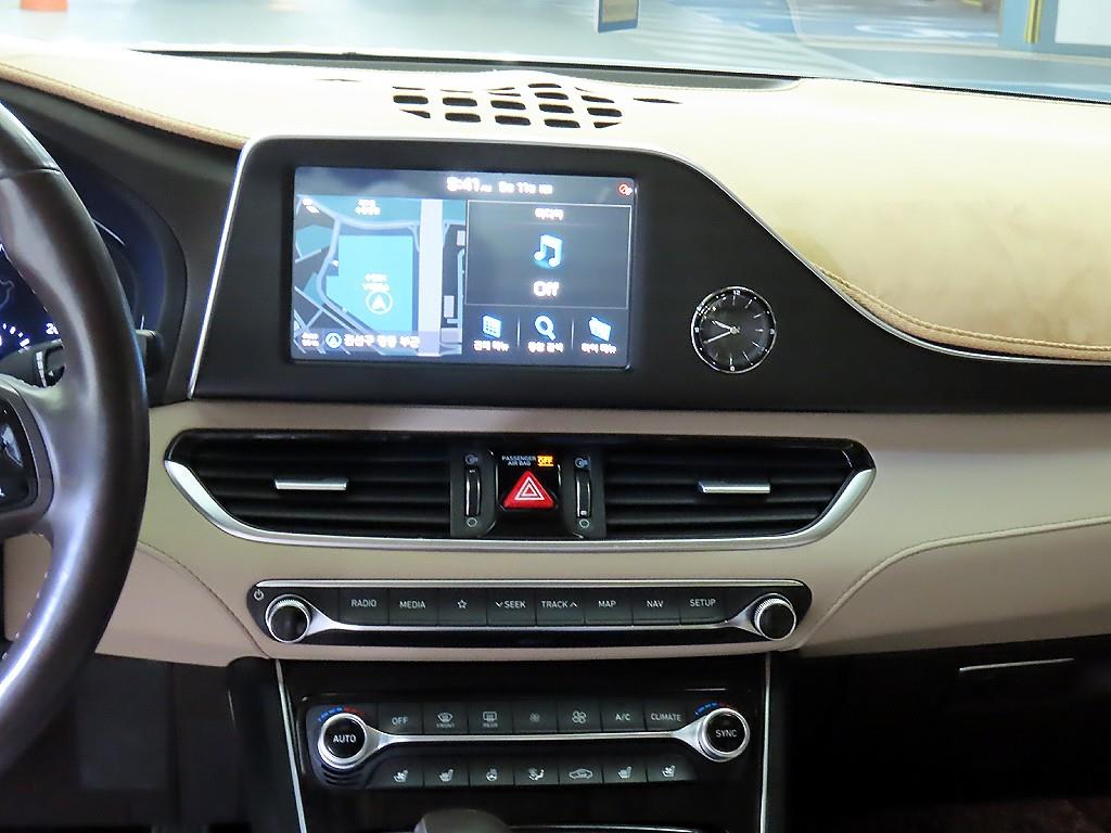 HYUNDAI Grandeur - Vista 11