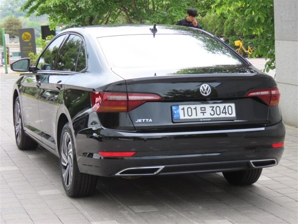 Volkswagen Jetta - Vista 7