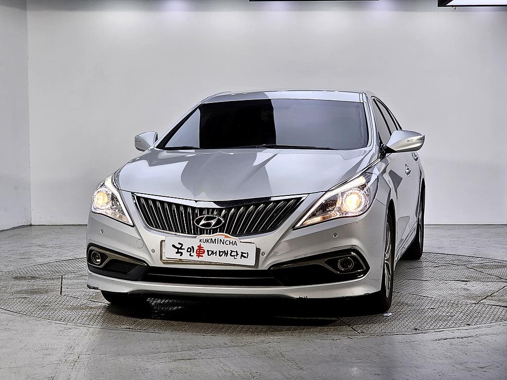 HYUNDAI Grandeur - Vista 2