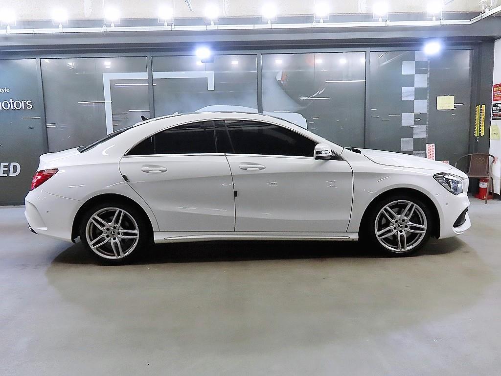 Mercedes Benz CLA Class - Vista 3