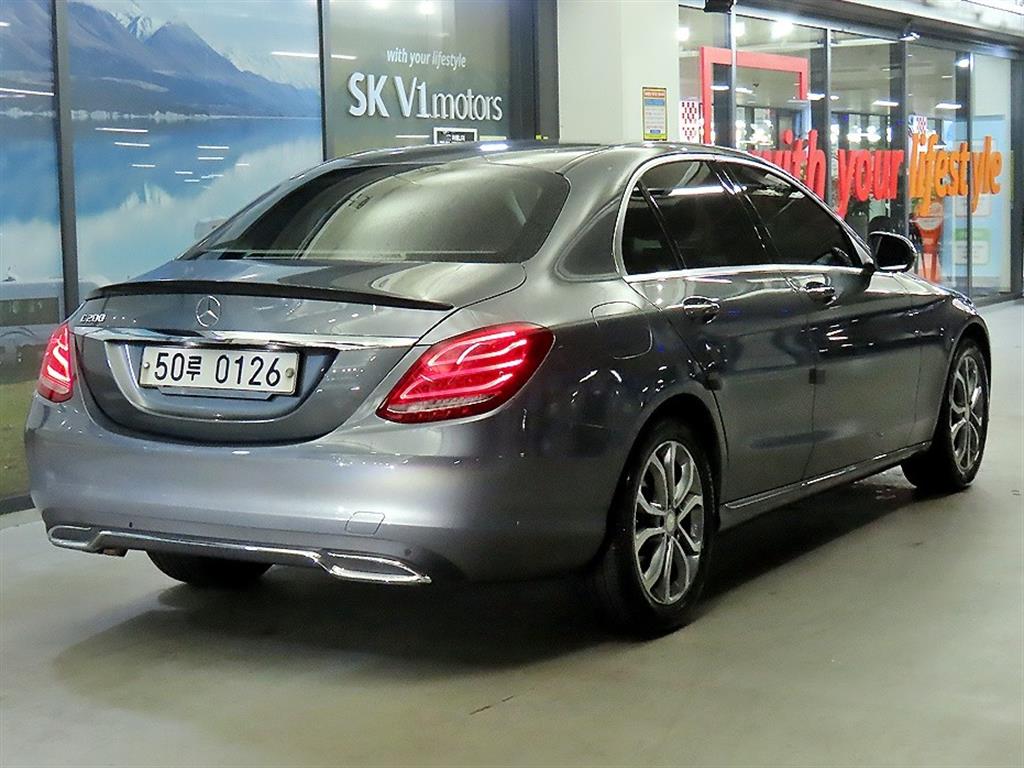 Mercedes Benz C Class - Vista 4