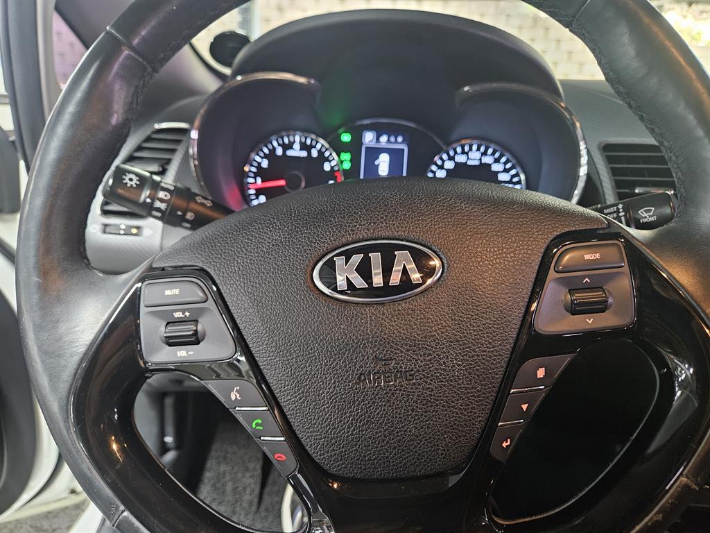 KIA K3 2016 the color of pearl - Importación desde Corea - HF Imports Iquique - Foto 14