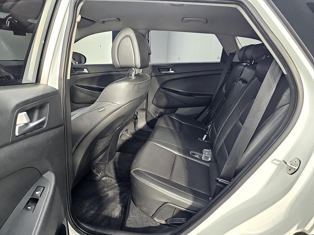 HYUNDAI Tucson - Vista 9