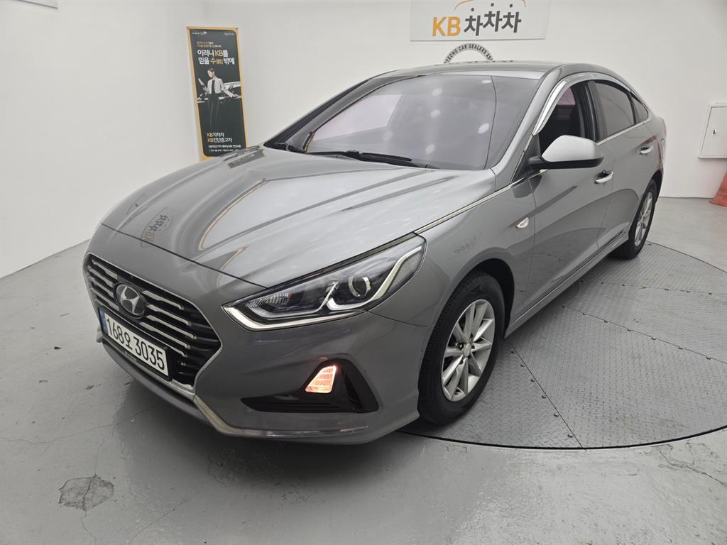 HYUNDAI Sonata - Vista 2