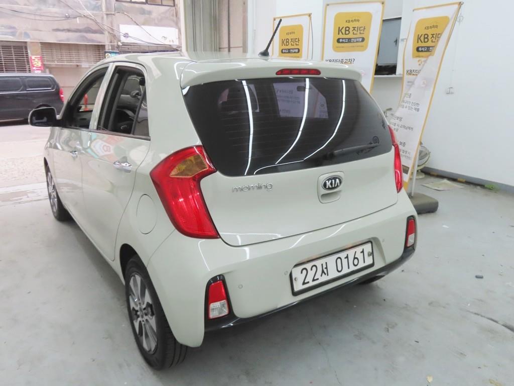 KIA Morning - Vista 4