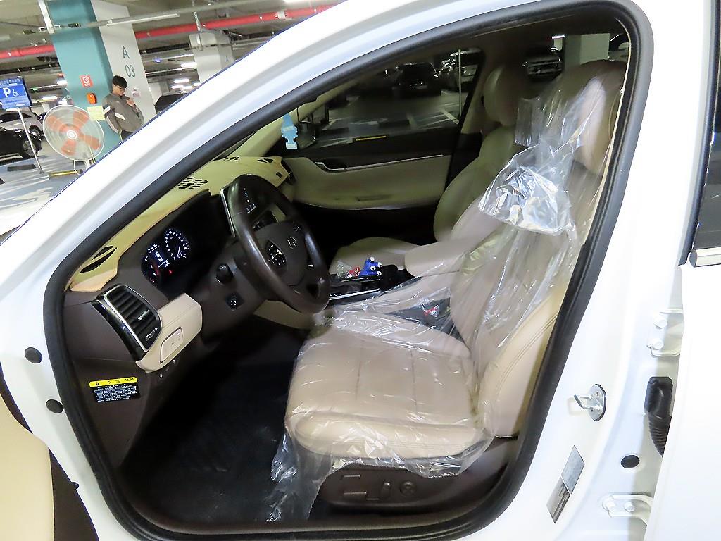 HYUNDAI Grandeur - Vista 6