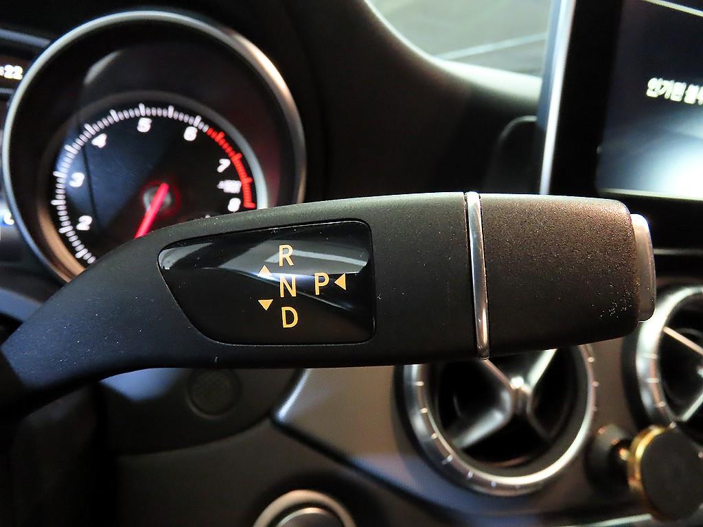 Mercedes Benz CLA Class - Vista 12