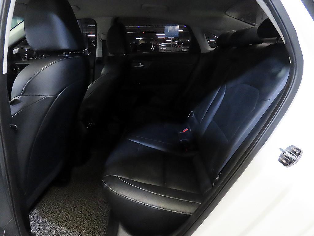 KIA K3 - Vista 7