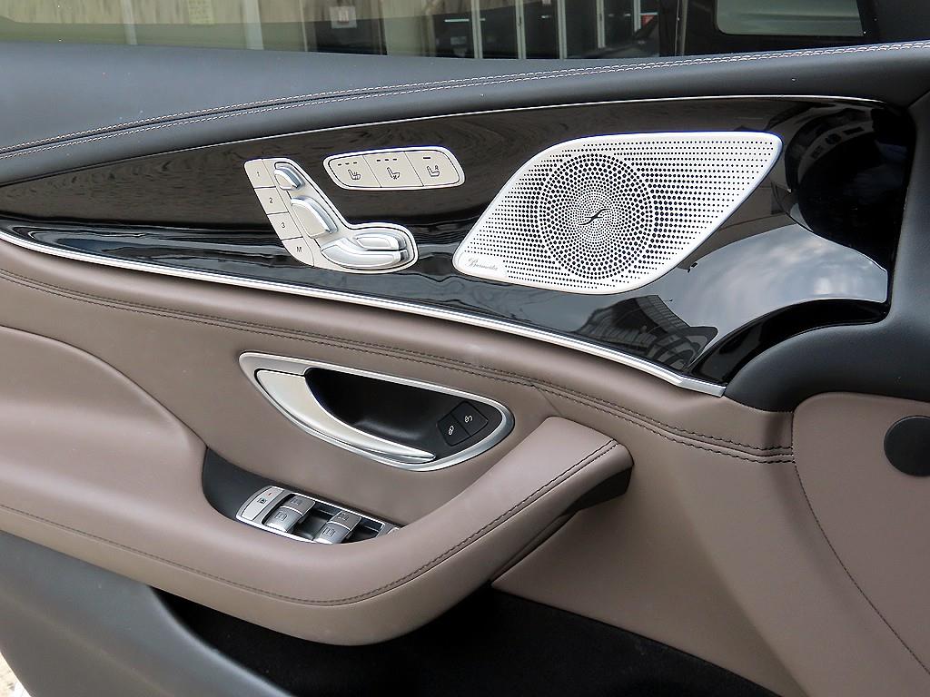 Mercedes Benz AMG GT - Vista 11