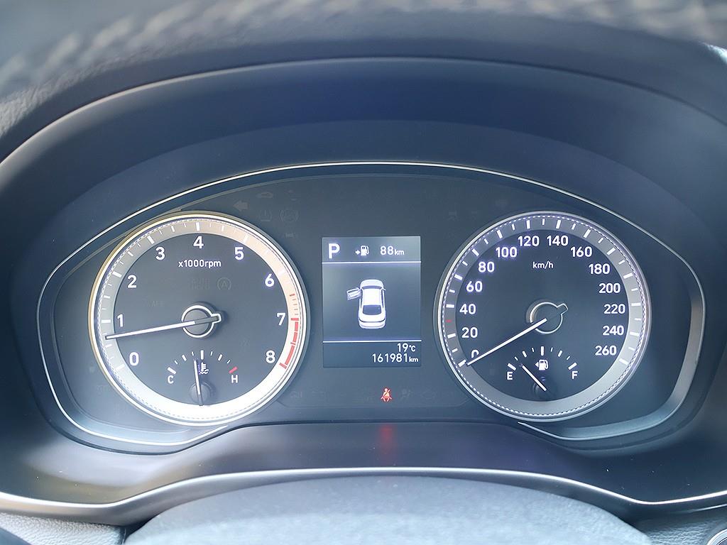 HYUNDAI Grandeur - Vista 11