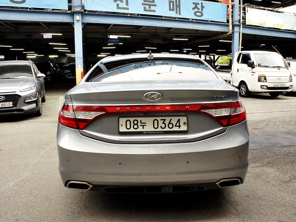 HYUNDAI Grandeur - Vista 5