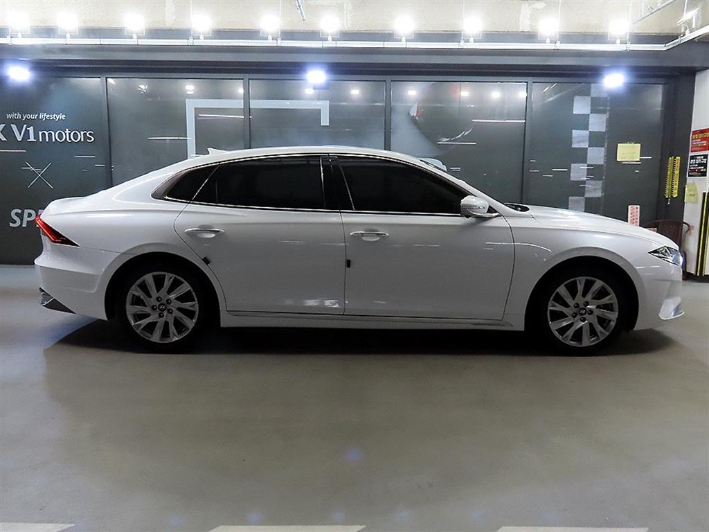 HYUNDAI Grandeur - Vista 3