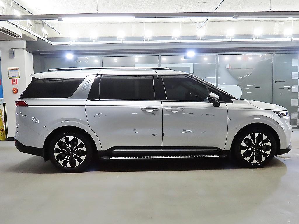 KIA Carnival - Vista 3