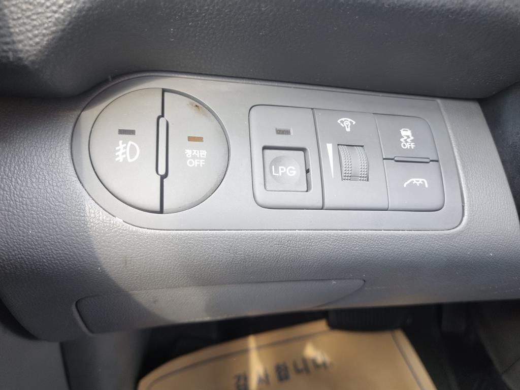 HYUNDAI Starex 2019 Amarillo - Importación desde Corea - HF Imports Iquique - Foto 13