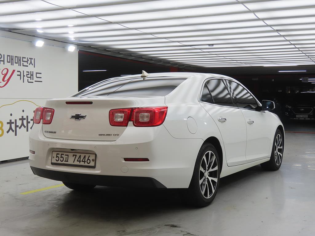 Chevrolet Malibu - Vista 4
