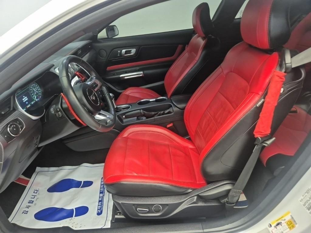 Ford Mustang - Vista 11