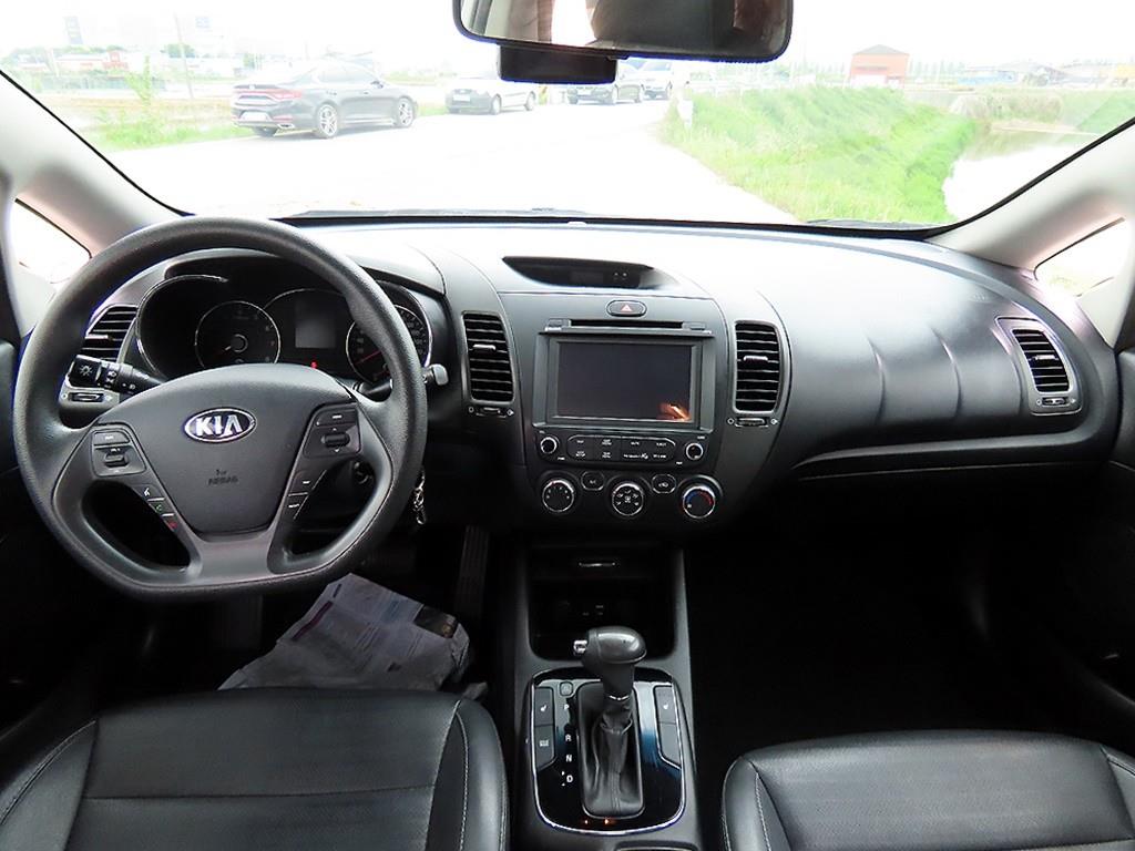 KIA K3 - Vista 9