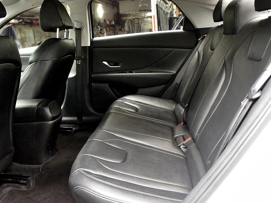 HYUNDAI Avante - Vista 11