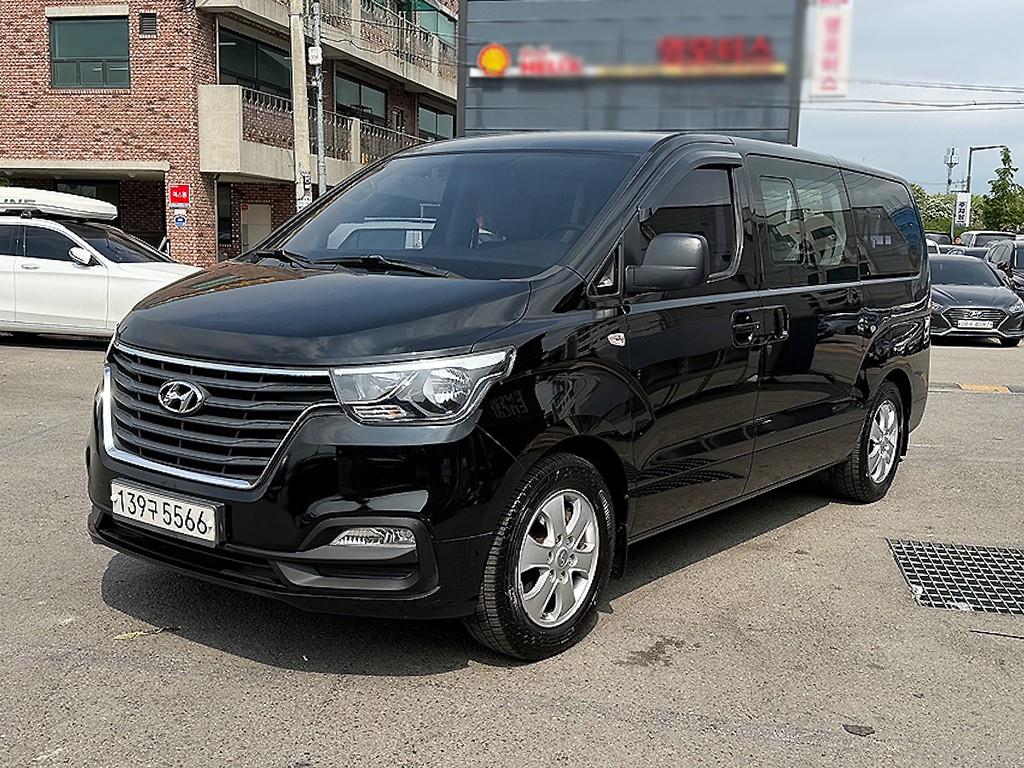 HYUNDAI Starex - Vista 2
