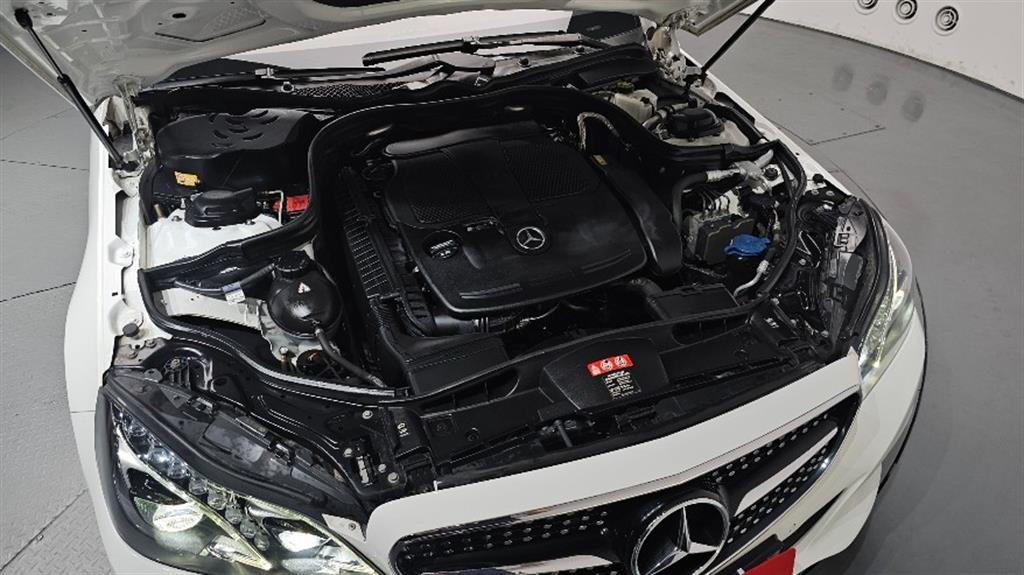 Mercedes Benz E class - Vista 6