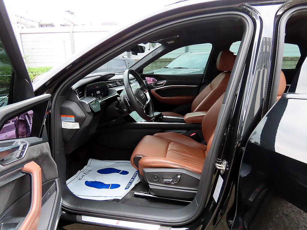 Audi e-Tron - Vista 5