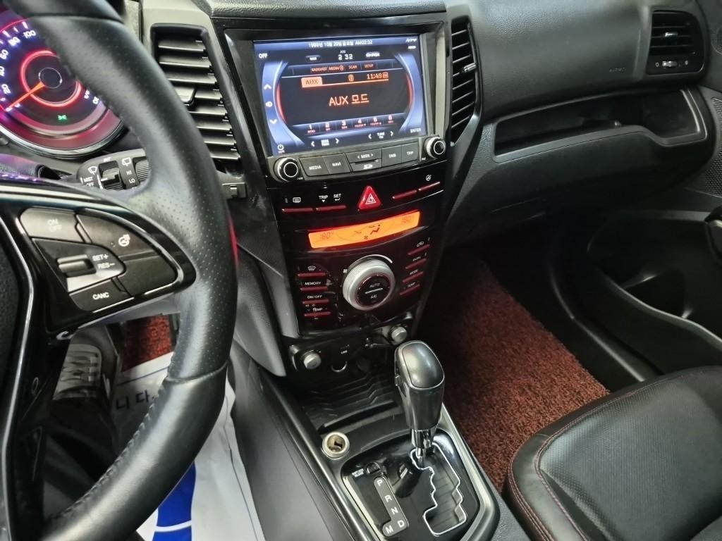 Ssangyong Tivoli - Vista 10