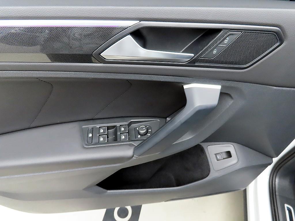 Volkswagen Tiguan - Vista 11