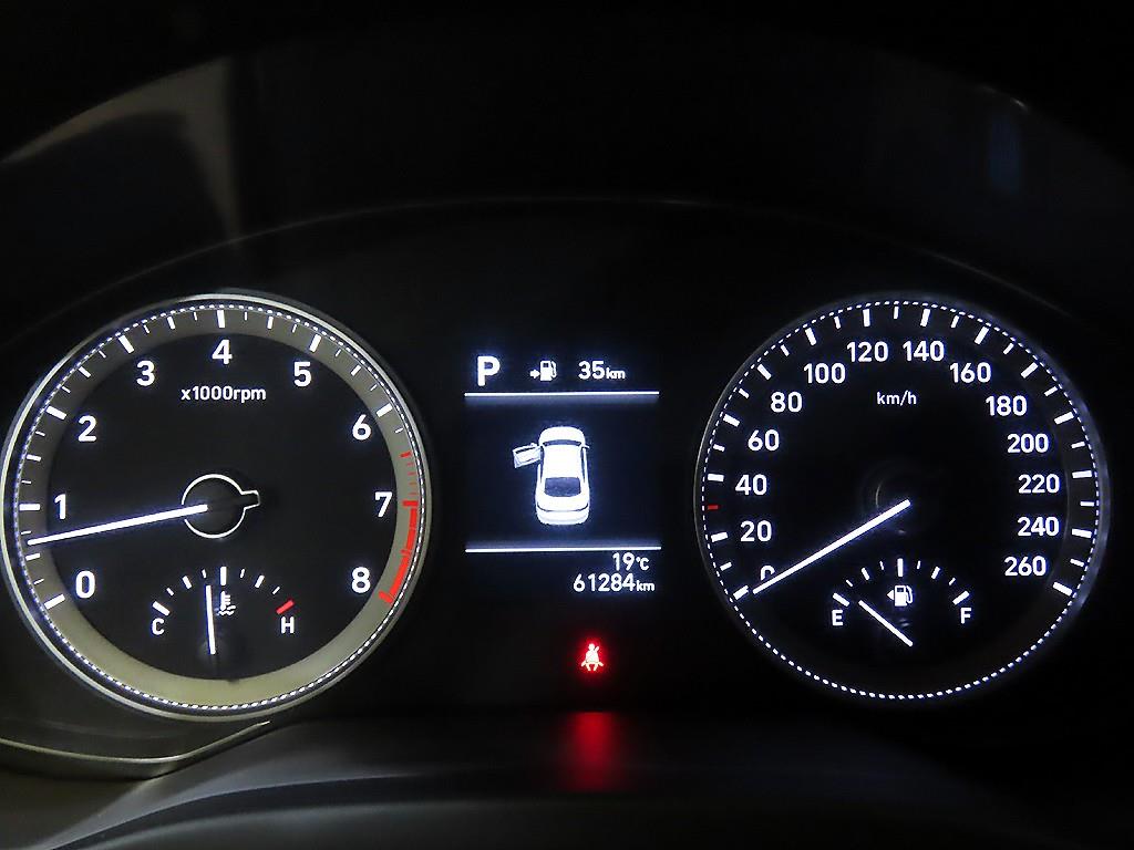 HYUNDAI Grandeur - Vista 9