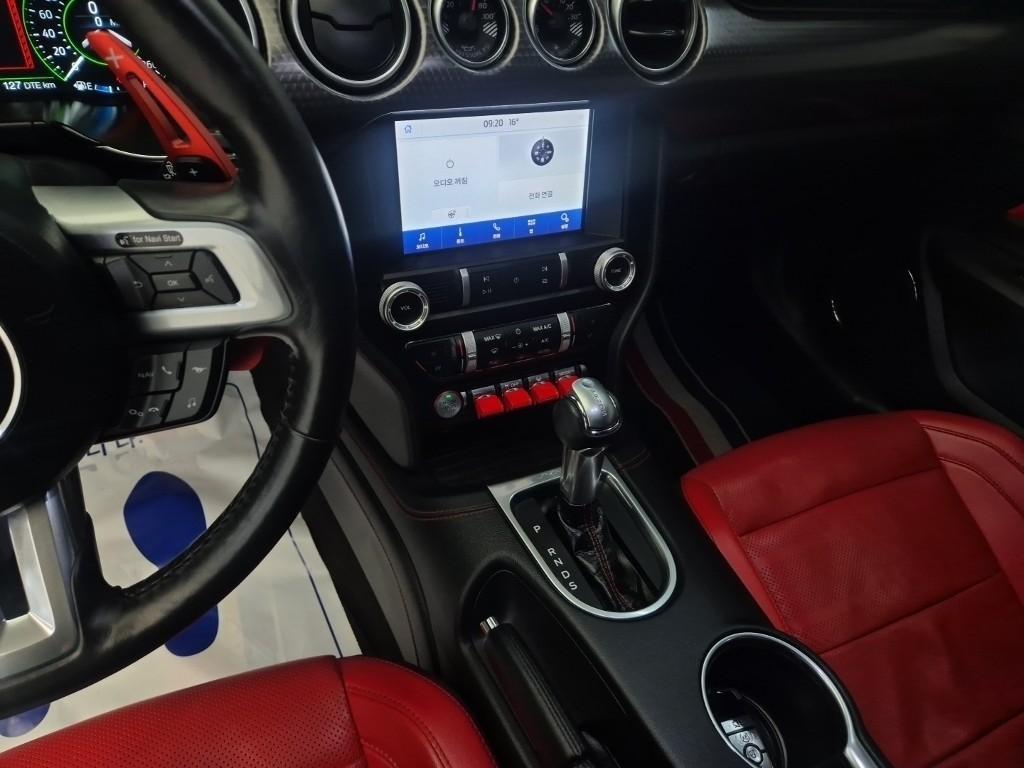 Ford Mustang - Vista 10