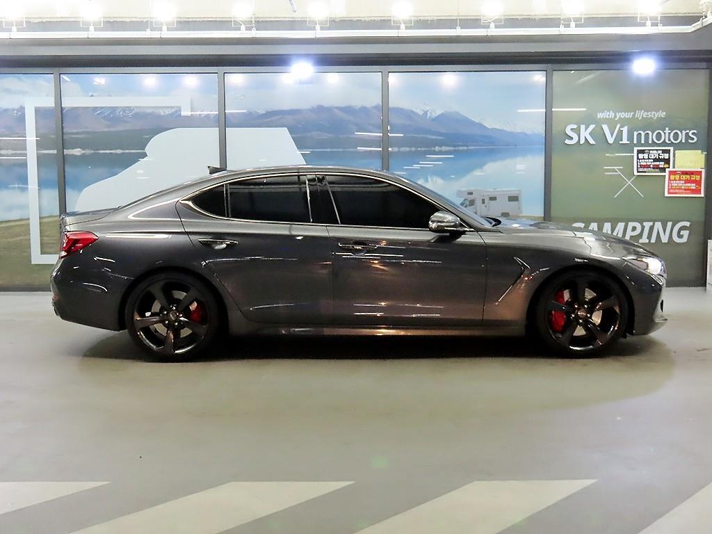 Genesis G70 - Vista 3
