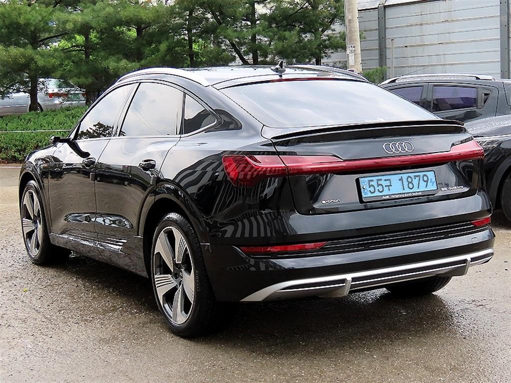 Audi e-Tron - Vista 3