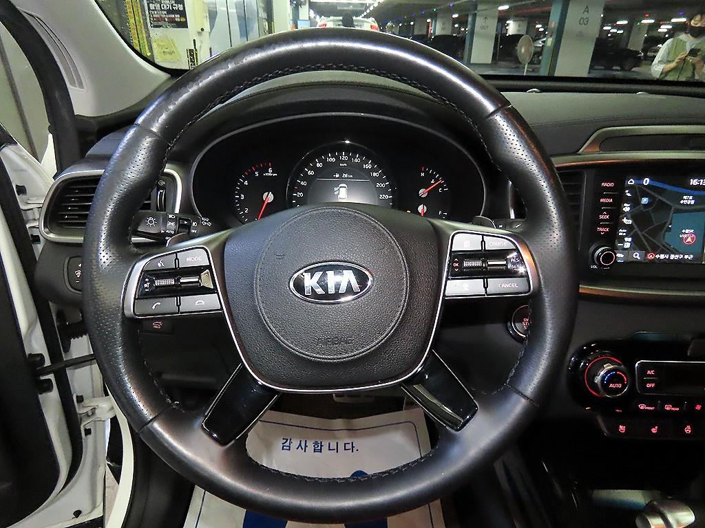 KIA Sorento - Vista 8