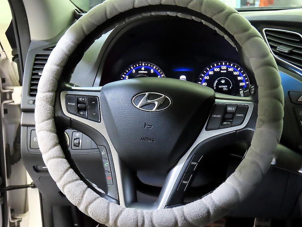 HYUNDAI i40 - Vista 8