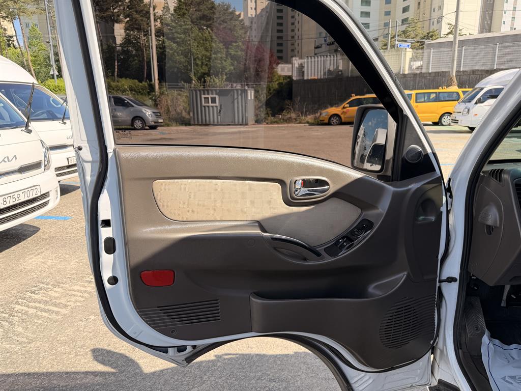 Small Truck Normal Box(High Deck) 2023 Blanco - Importación desde Corea - HF Imports Iquique - Foto 15
