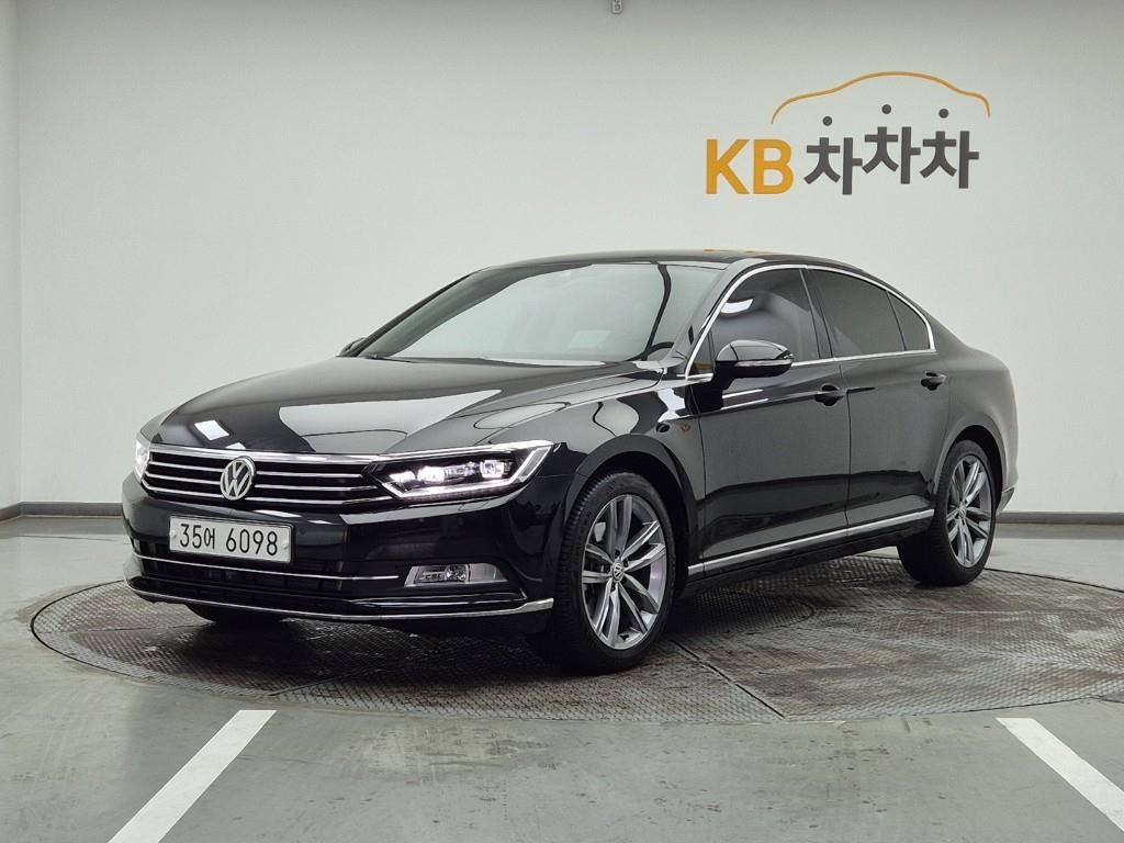 Volkswagen Passat 2018 Negro - Importación desde Corea - HF Imports Iquique - Foto 1