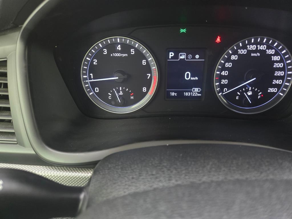 HYUNDAI Sonata - Vista 8