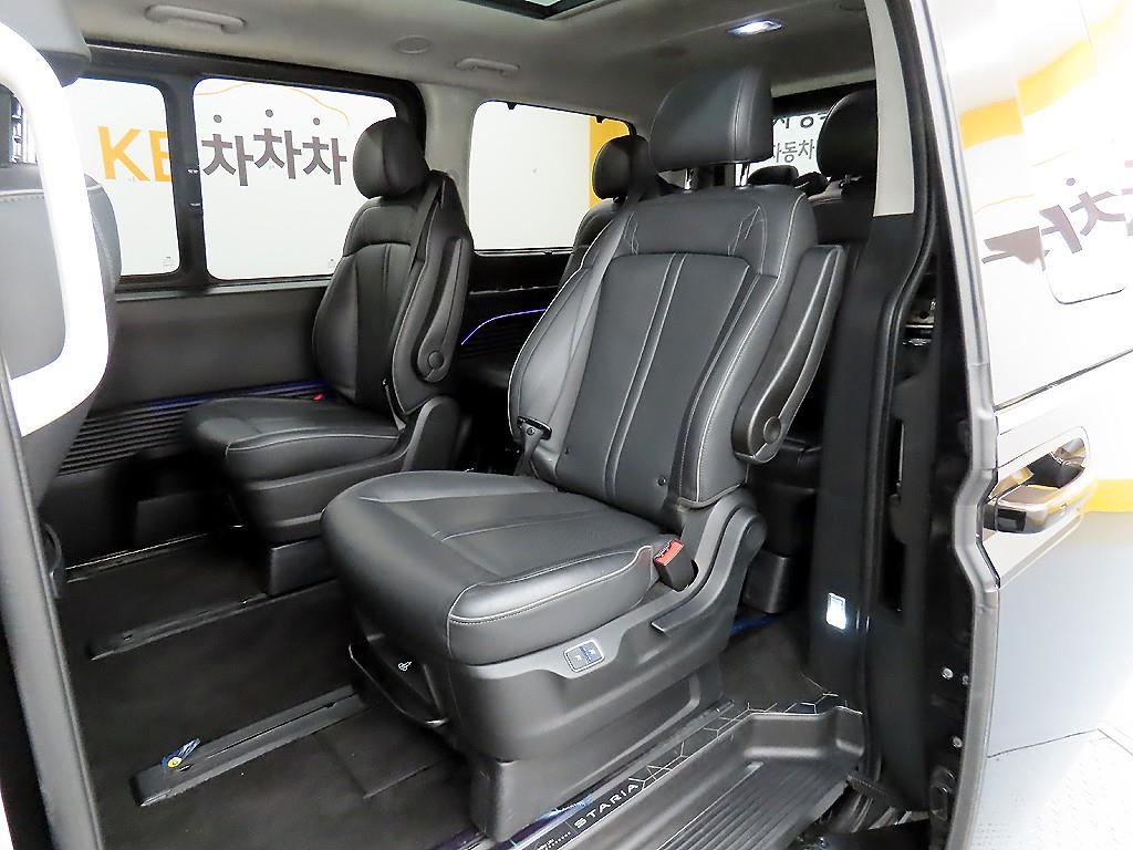 HYUNDAI Staria - Vista 6