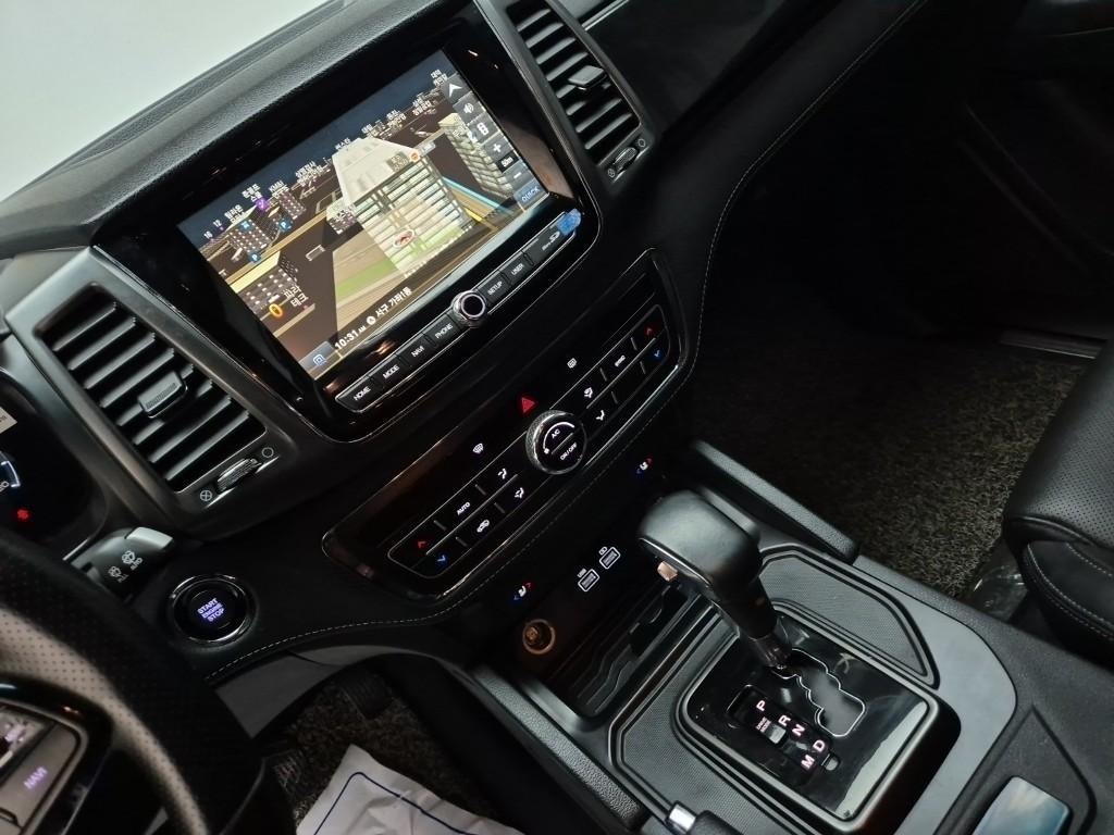 Ssangyong Rexton - Vista 10