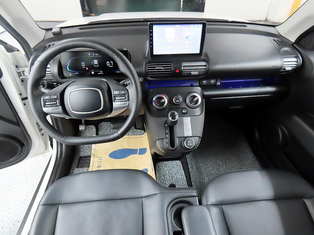 HYUNDAI Casper - Vista 7