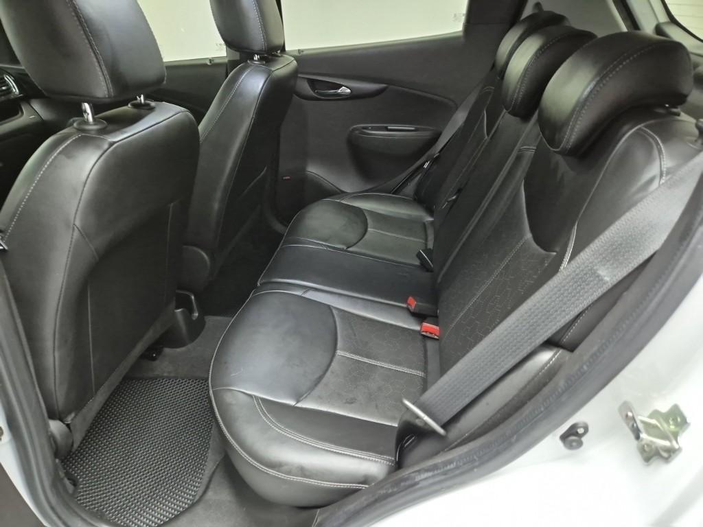 Chevrolet Spark - Vista 11