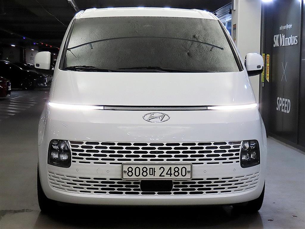 HYUNDAI Staria - Vista 2