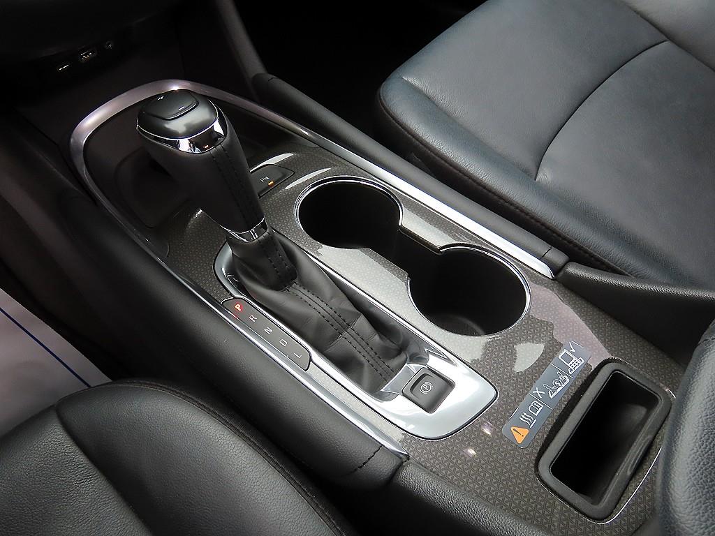 Chevrolet Malibu - Vista 10