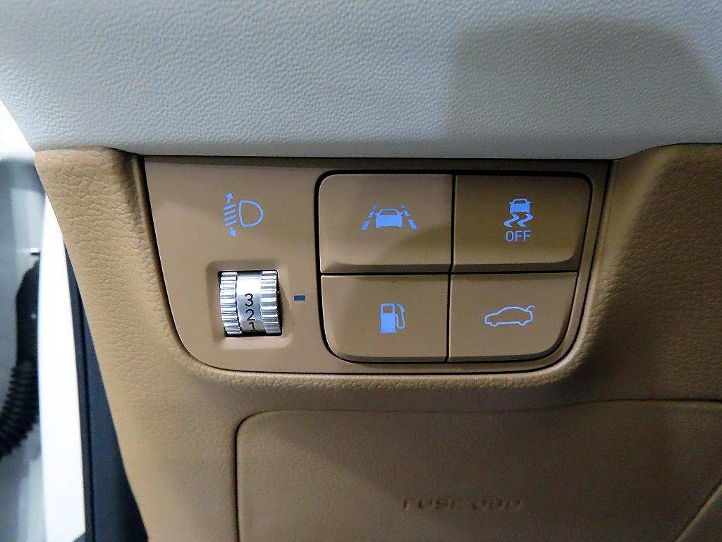 HYUNDAI Grandeur 2020 Blanco - Importación desde Corea - HF Imports Iquique - Foto 14
