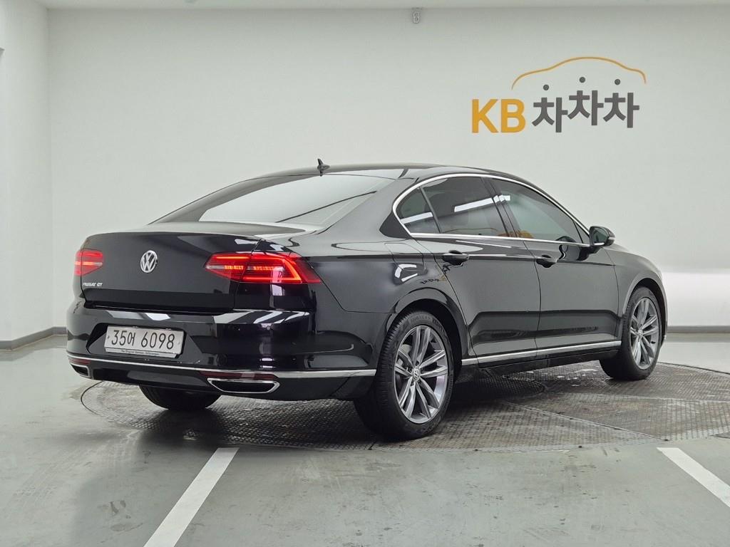 Volkswagen Passat - Vista 4