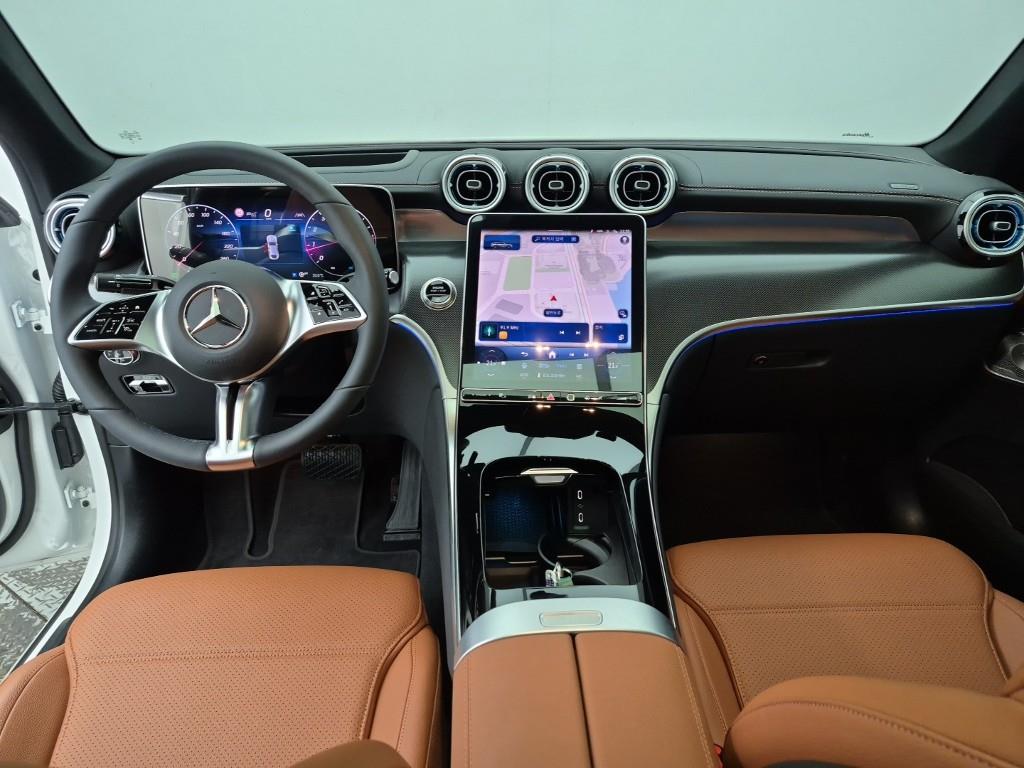 Mercedes Benz GLC Class - Vista 5