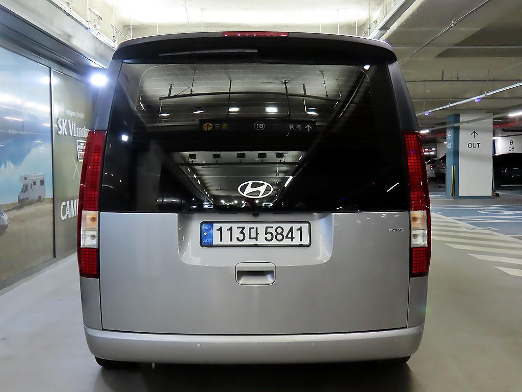 HYUNDAI Staria - Vista 5