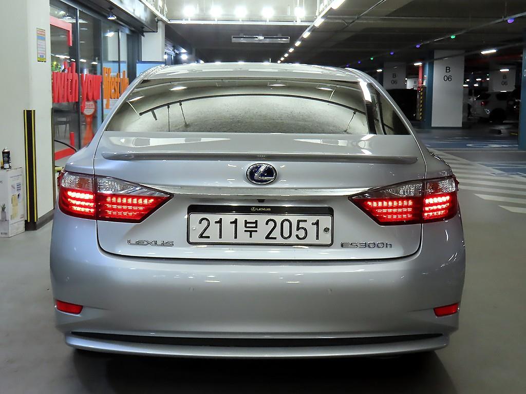 Lexus ES - Vista 5