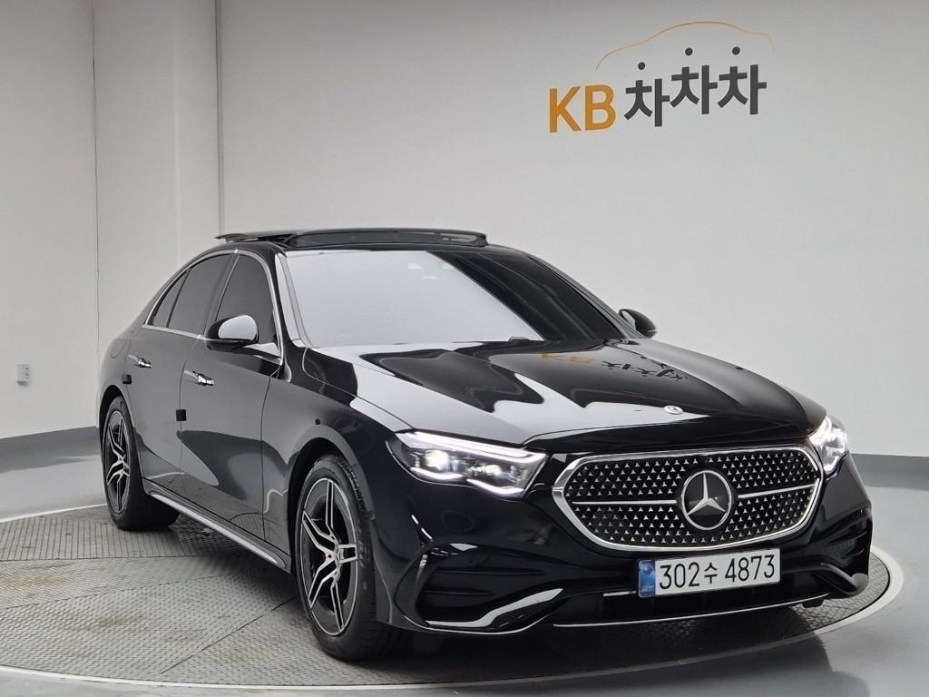 Mercedes Benz E class - Vista 4