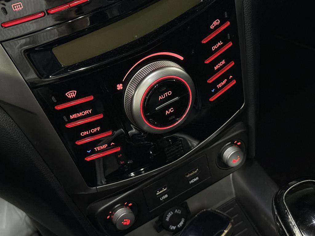 Ssangyong Tivoli 2016 Blanco - Importación desde Corea - HF Imports Iquique - Foto 17